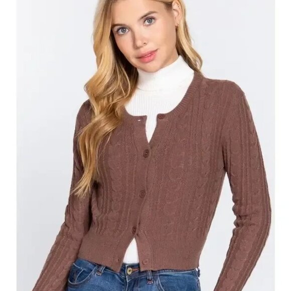 Cable Knit Cropped Sweater - Picture 5 of 6